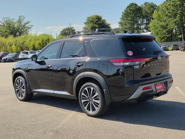 New 2026 Nissan Pathfinder Platinum FWD image 3