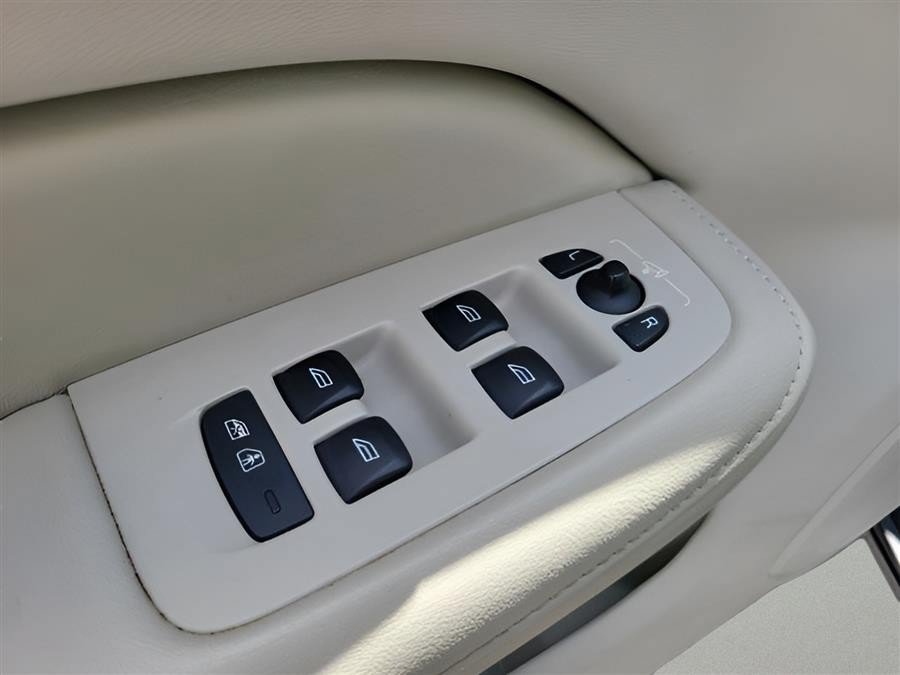 Used 2024 Volvo S60 B5 Plus FWD image 12