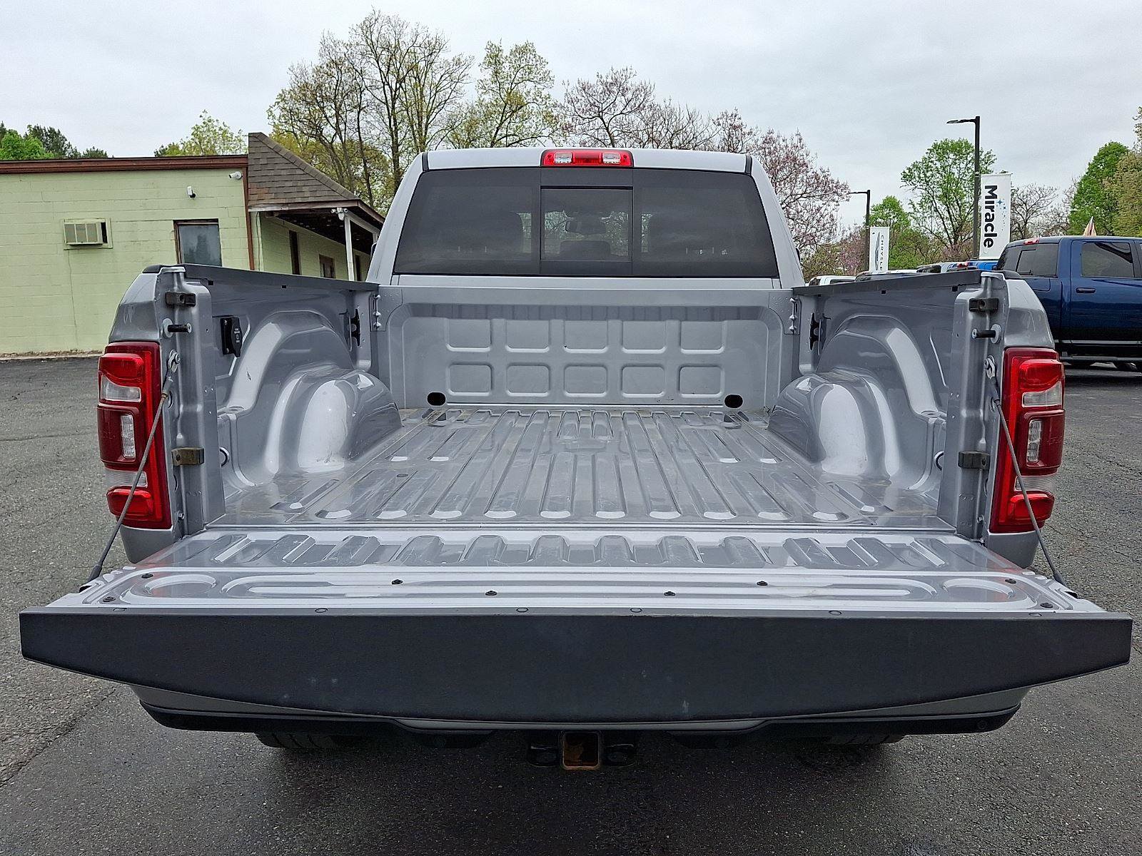 Used 2024 RAM 2500 Laramie AWD/4WD image 30