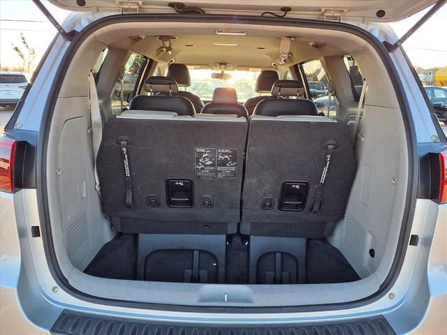 Used 2017 Kia Sedona LX w/ LX Essentials Premium Package image 20