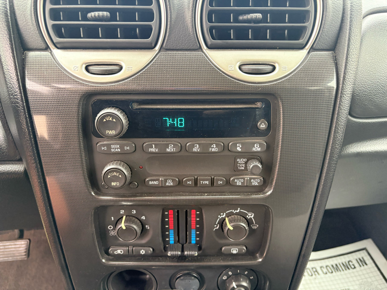 Used 2007 GMC Envoy SLE image 45