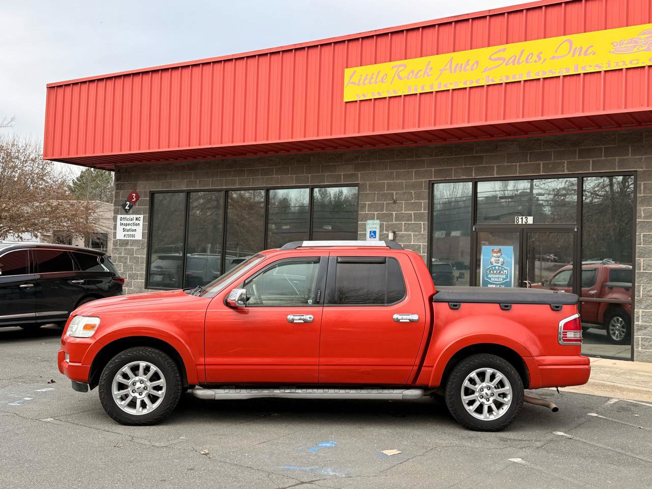 Used 2007 Ford Explorer Sport Trac Limited image 2