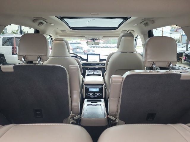 Used 2020 Lincoln Aviator Reserve w/ Equipment Group 202A AWD/4WD image 5