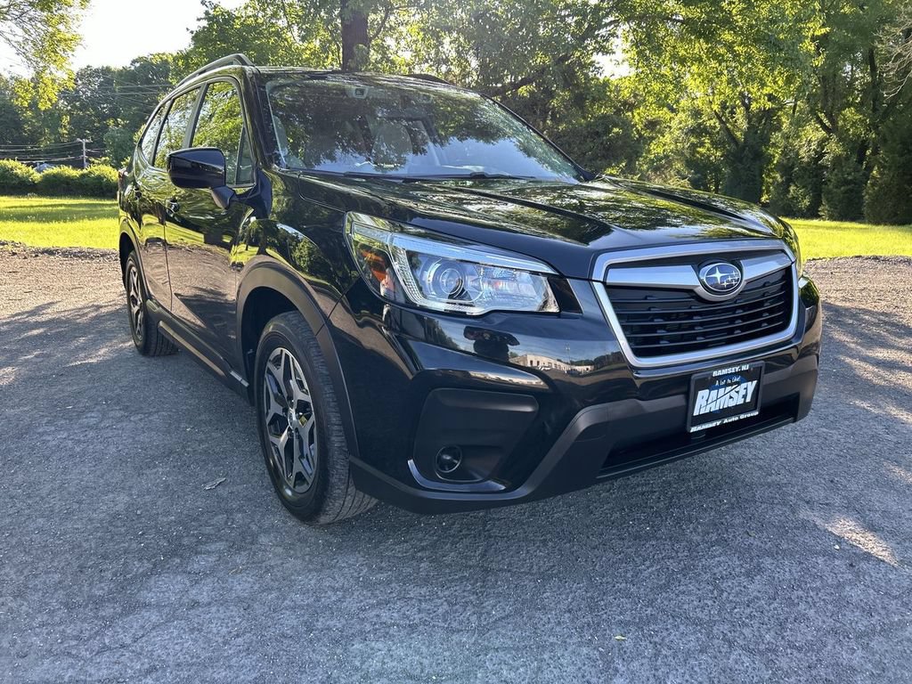 Used 2020 Subaru Forester Premium AWD/4WD image 2