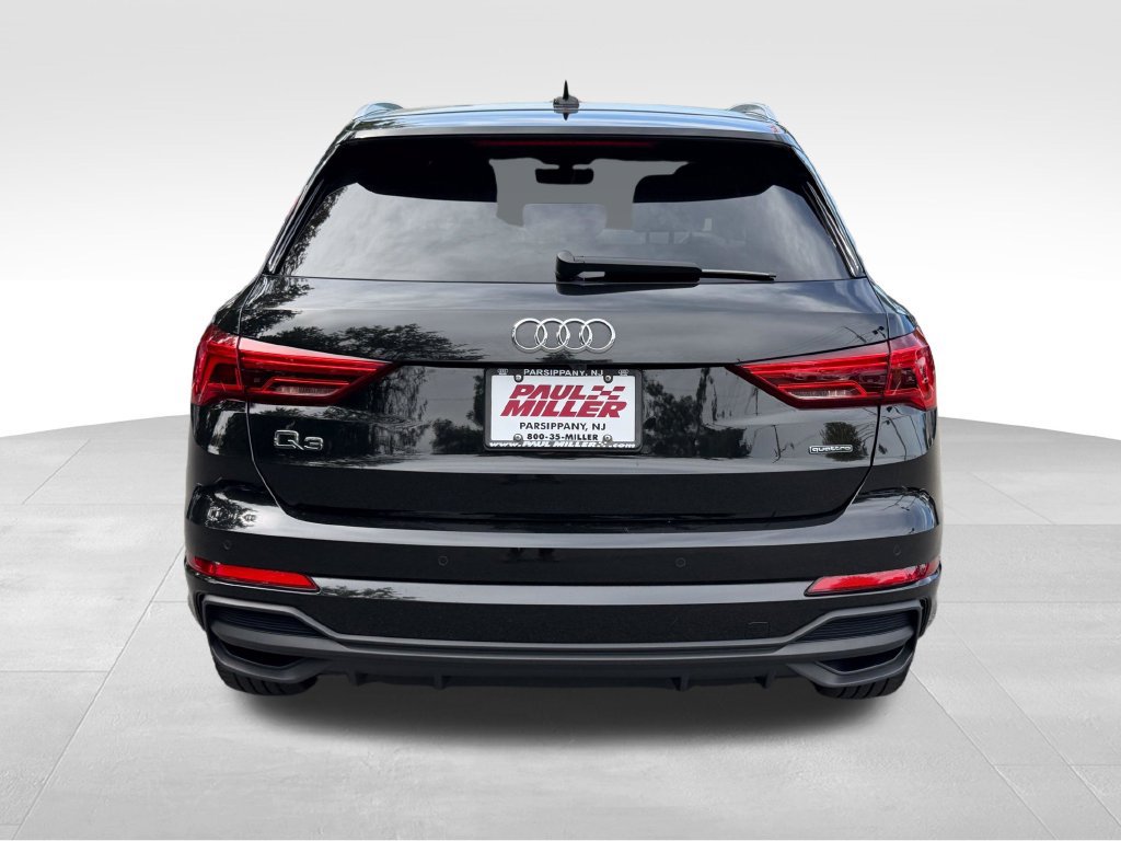 Used 2024 Audi Q3 2.0T Premium w/ Convenience Package AWD/4WD image 7