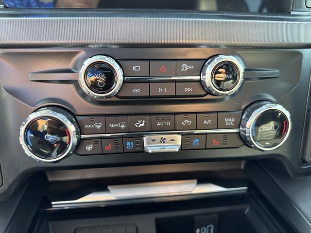 New 2025 Ford F350 Platinum image 26