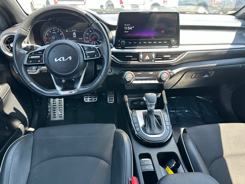 Used 2022 Kia Forte GT-Line w/ GT-Line Technology Package FWD image 4