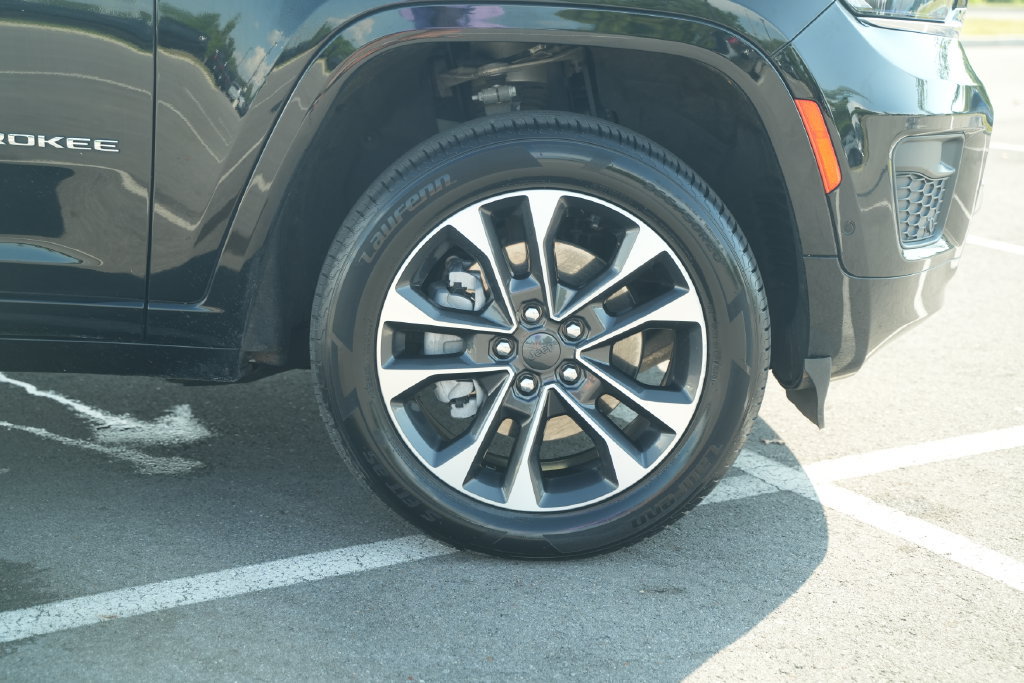 Used 2023 Jeep Grand Cherokee L Overland AWD/4WD image 54