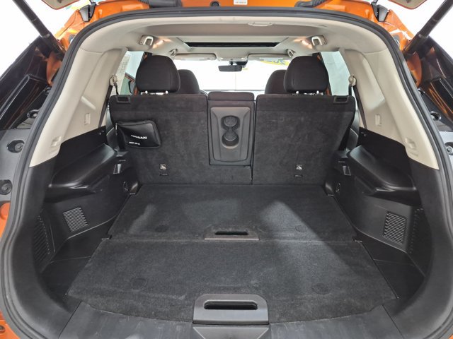Used 2020 Nissan Rogue SV w/ Sun & Sound Touring Package AWD/4WD image 31