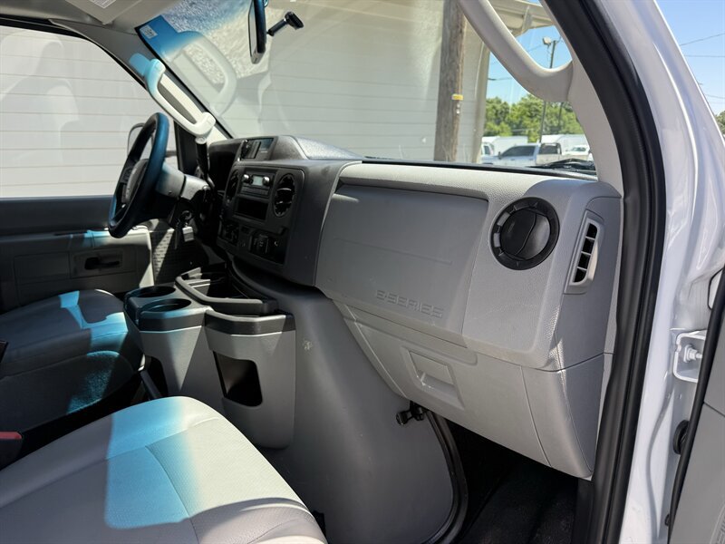 Used 2025 Ford E-450 and Econoline 450 Super Duty w/ Power Equipment Group RWD image 5