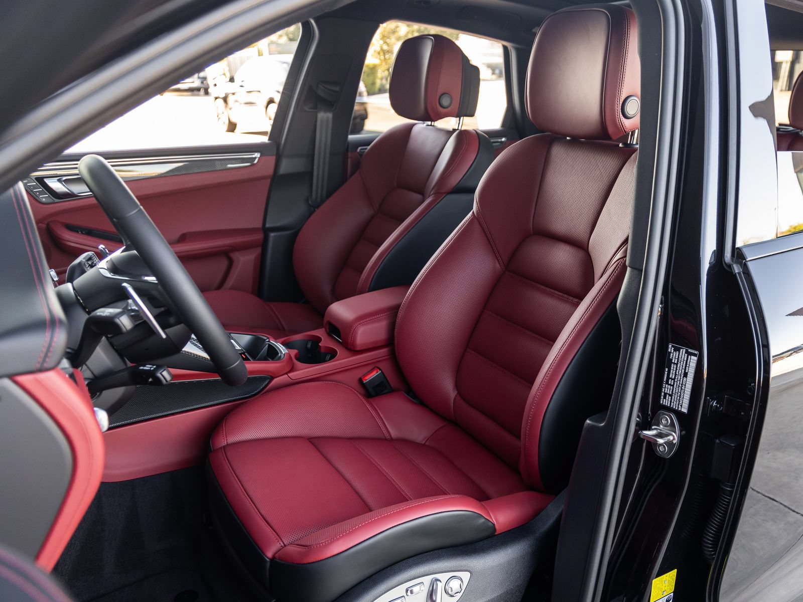 Certified 2026 Porsche Macan S AWD/4WD image 5