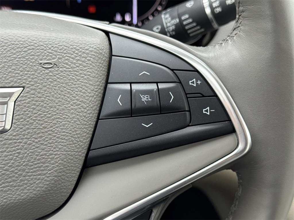 Used 2017 Cadillac XT5 Luxury w/ LPO, Wheel Lock Package image 26