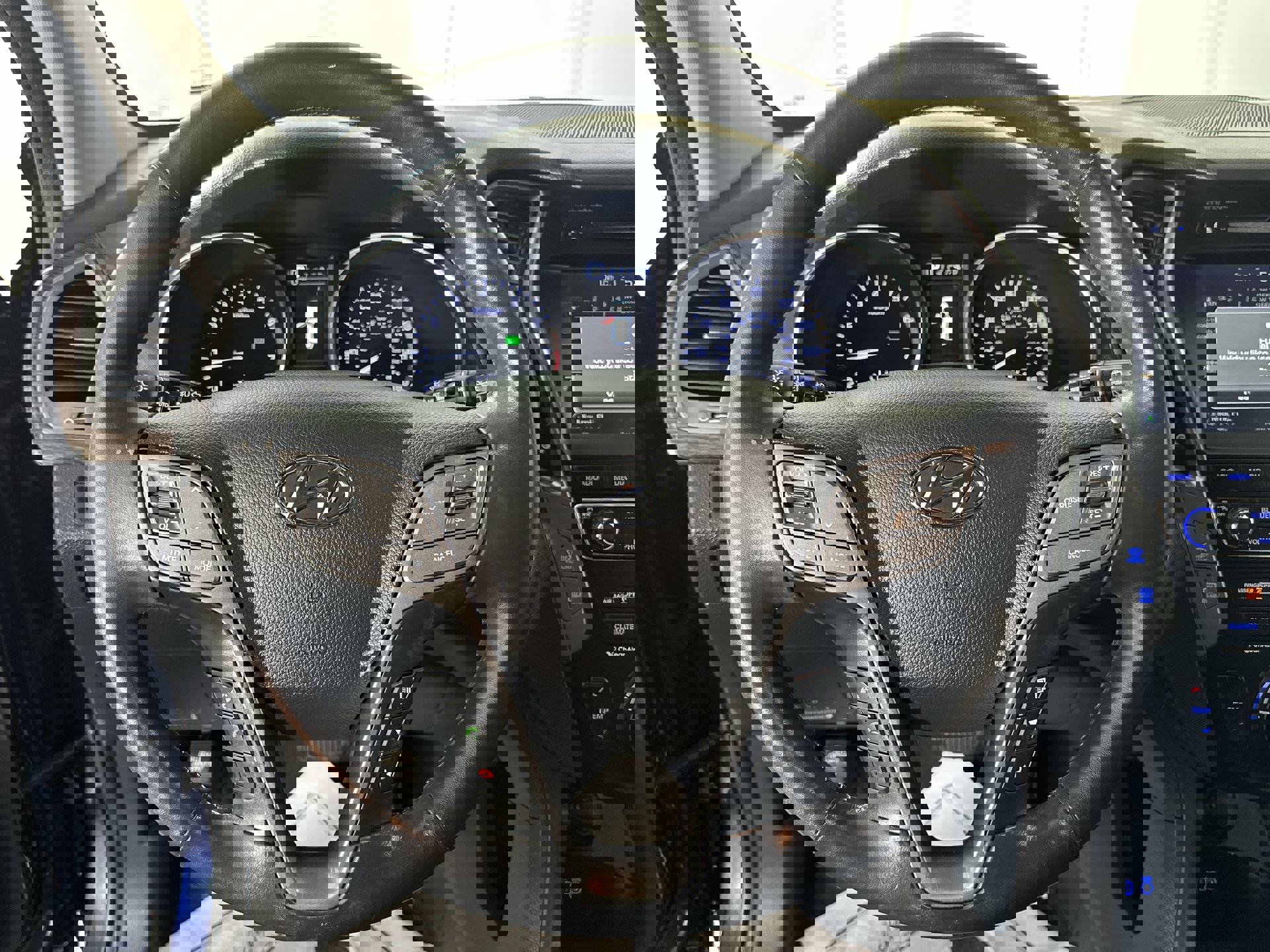 Used 2017 Hyundai Santa Fe Sport image 18