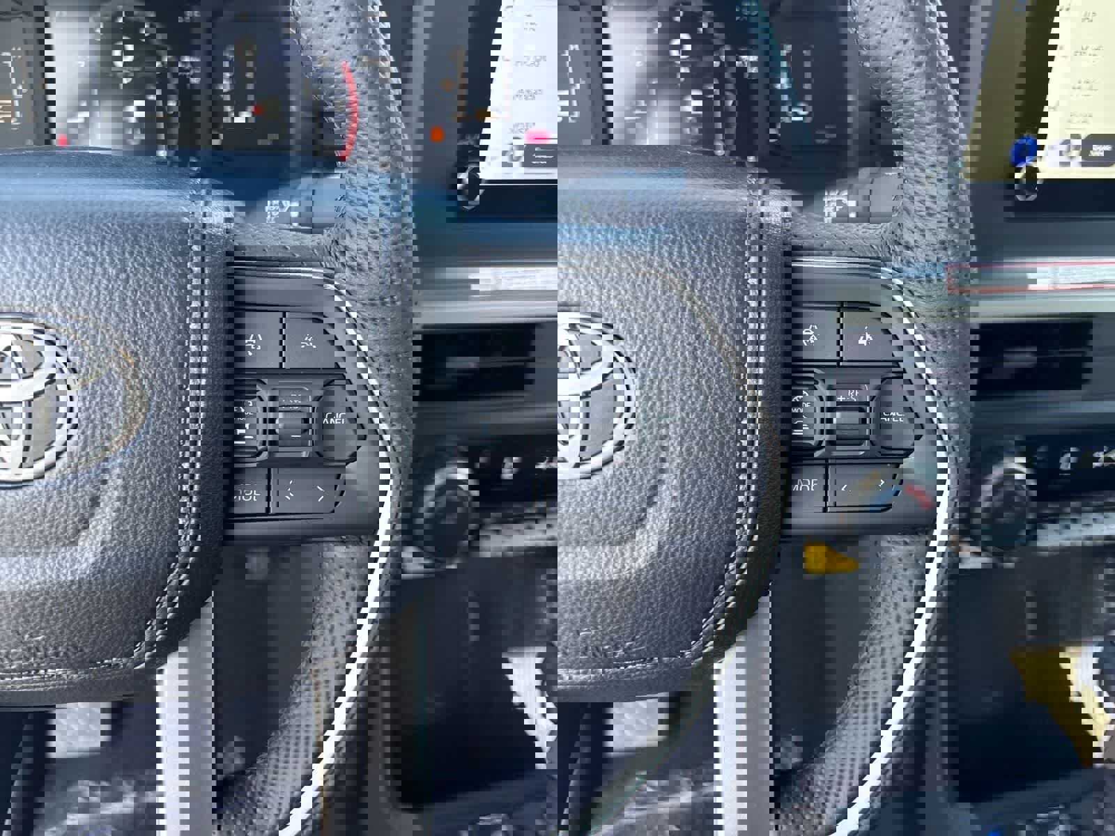 Used 2025 Toyota Tacoma SR5 image 28