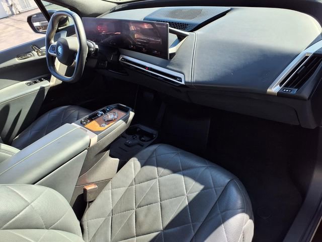 Used 2022 BMW iX xDrive50 w/ Premium Package image 26