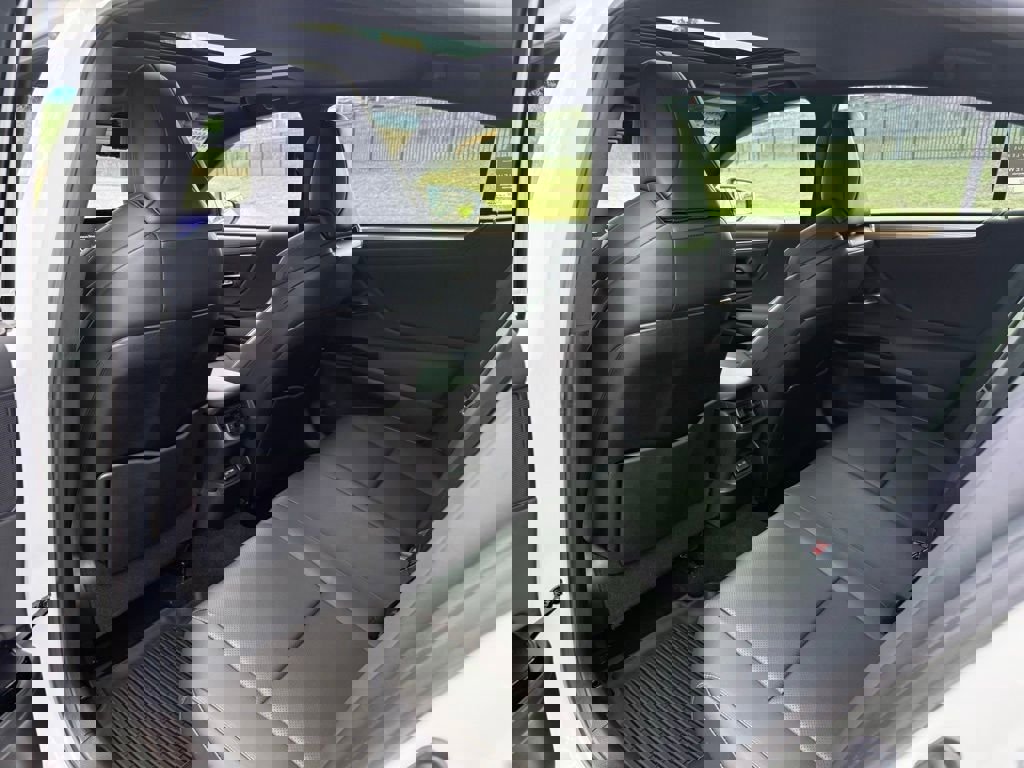 Certified 2024 Lexus ES 300h F Sport image 27