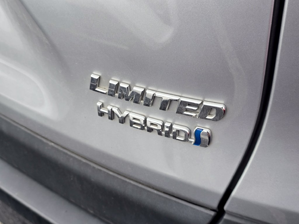 Used 2019 Toyota RAV4 Limited w/ Carpet Mat Package AWD/4WD image 13