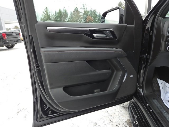 Used 2025 Chevrolet Suburban RST image 44