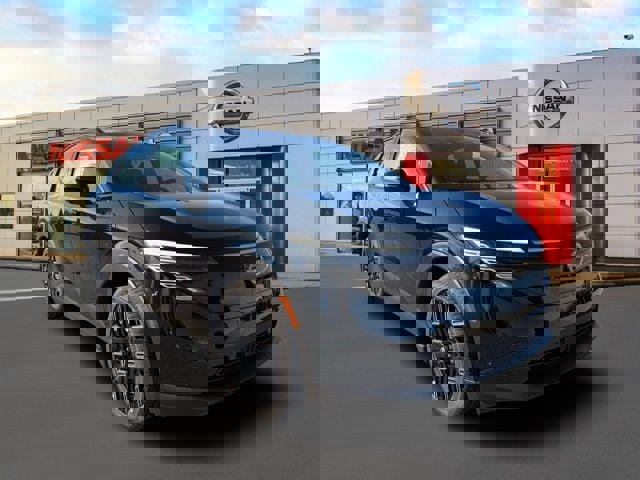 New 2026 Nissan Leaf Platinum+ w/ Cargo Package (Platinum+)