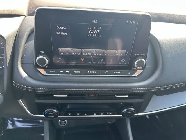 Used 2023 Nissan Rogue SV image 27