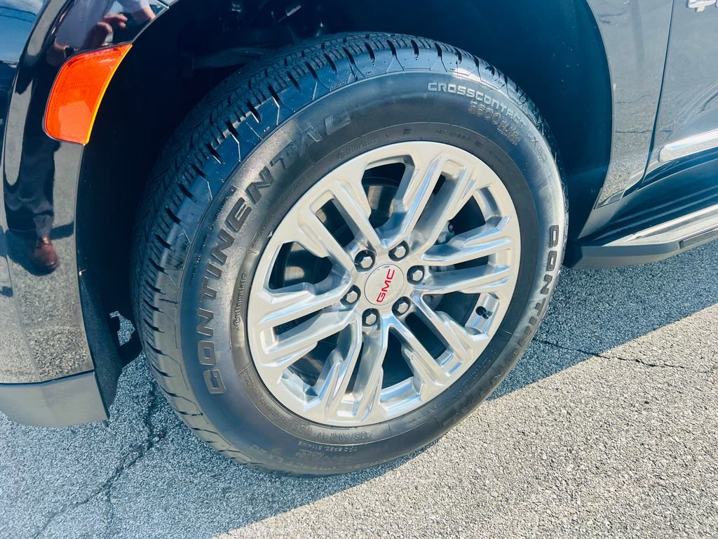 Used 2021 GMC Yukon SLT w/ SLT Premium Package image 14