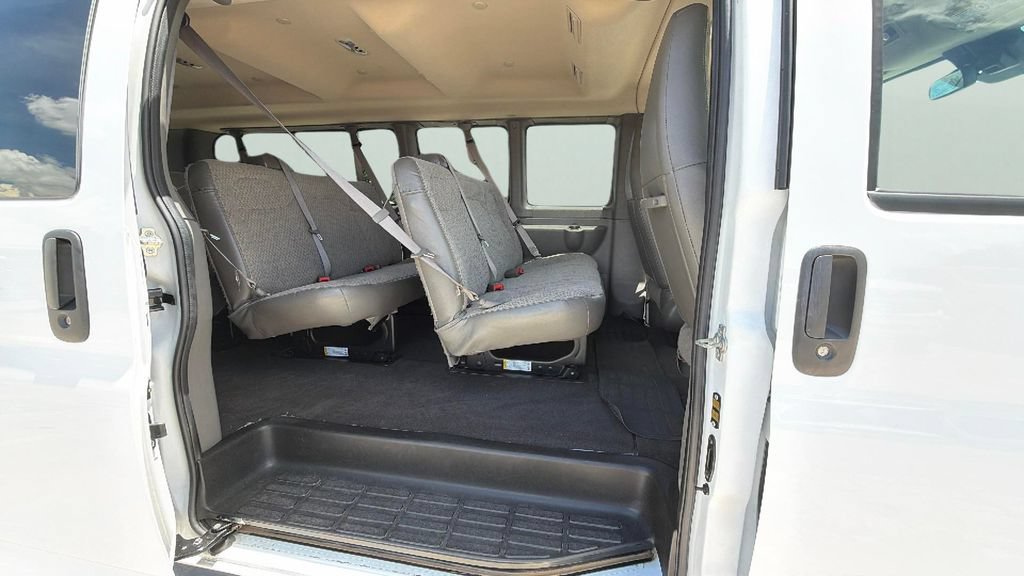 Certified 2025 Chevrolet Express 3500 LT w/ LT Preferred Equipment Group RWD image 28