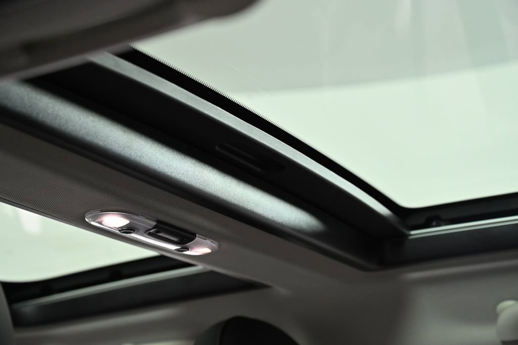 Certified 2023 MINI Cooper 4-Door Hardtop image 30