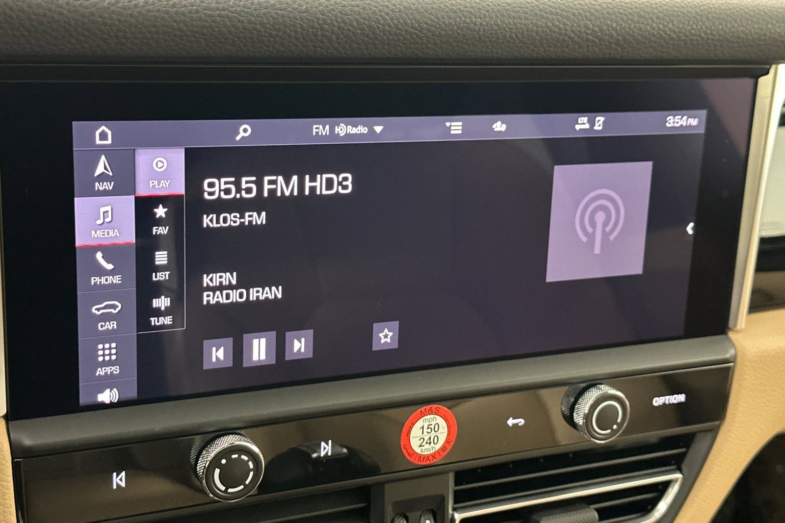 Used 2024 Porsche Macan Turbo image 17