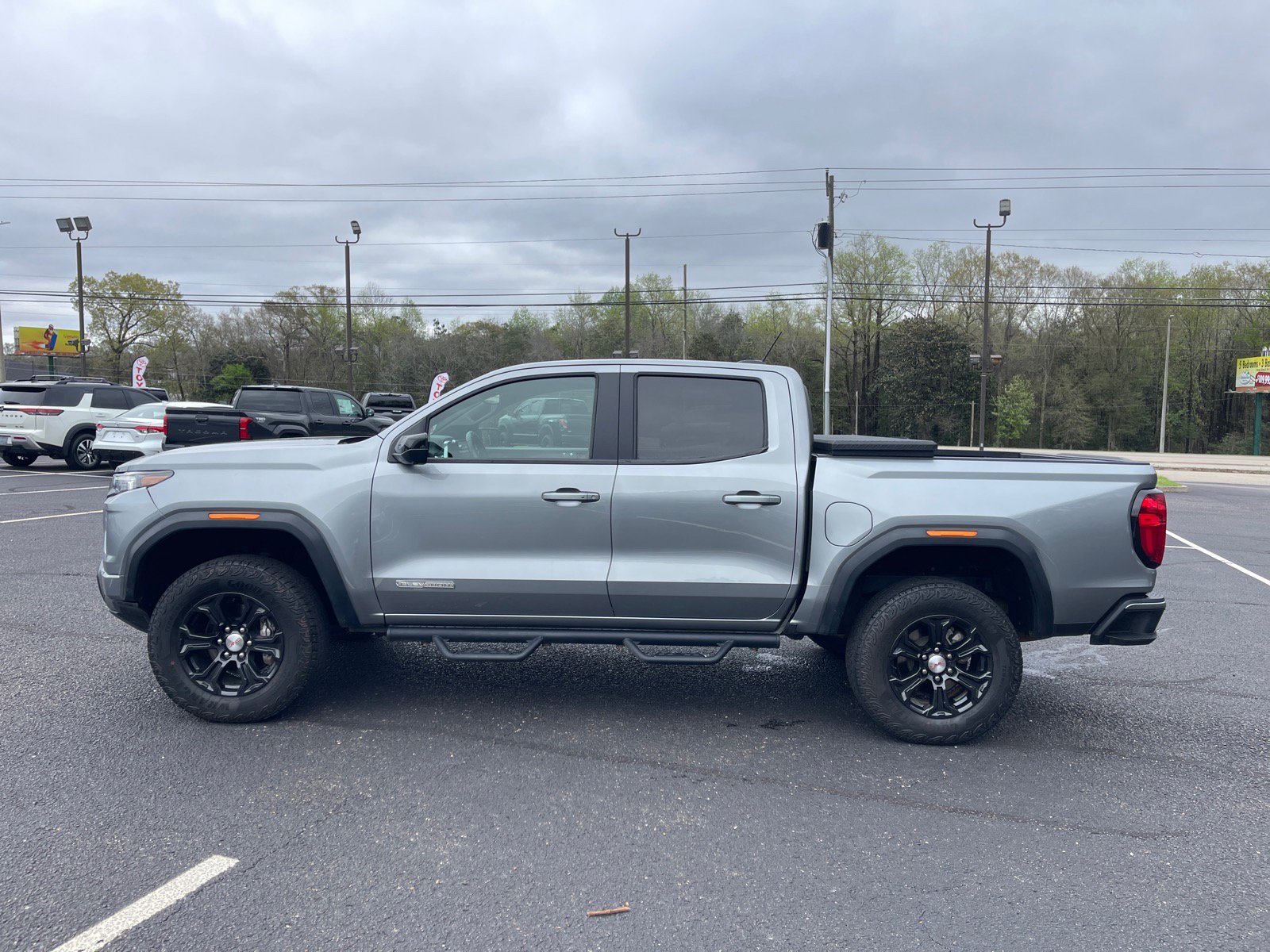 Used 2024 GMC Canyon Elevation w/ Convenience Package image 13