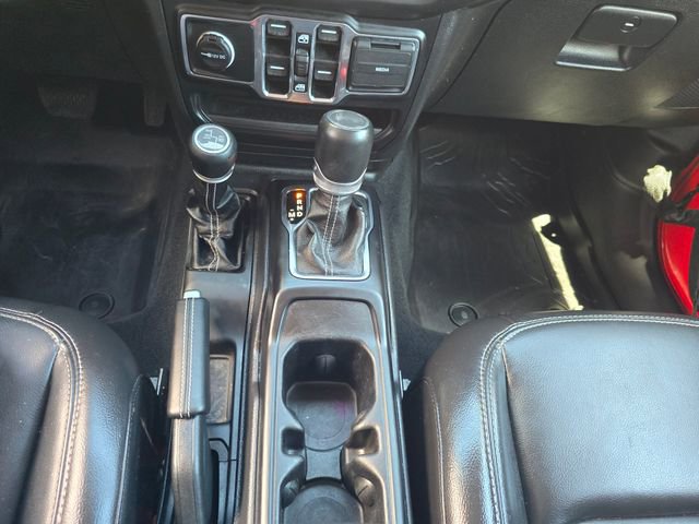 Used 2023 Jeep Wrangler Unlimited Sahara w/ Cold Weather Group AWD/4WD image 23