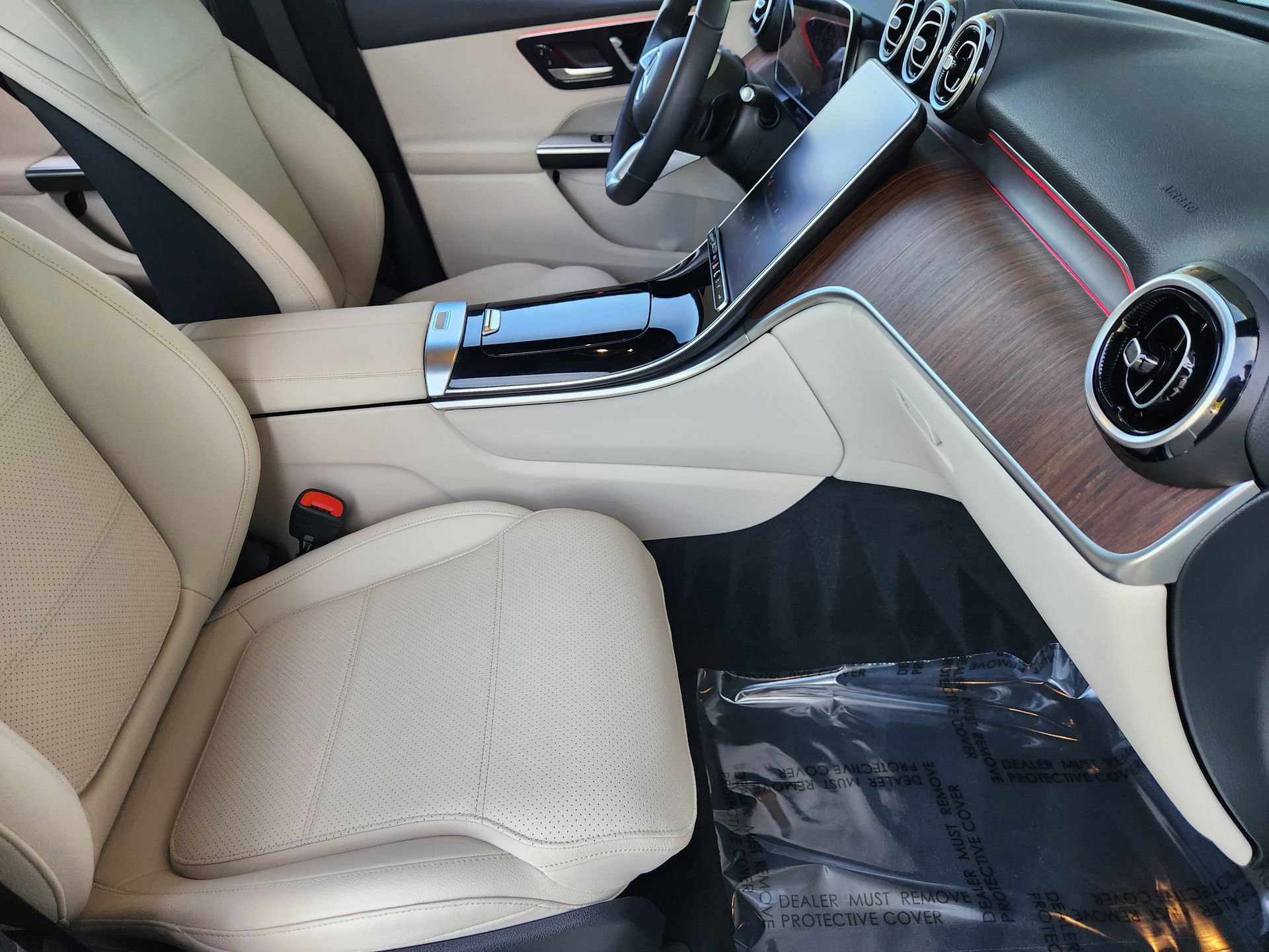 Certified 2026 Mercedes-Benz GLC 300 image 3