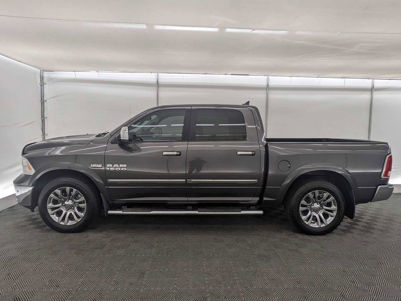 Used 2015 RAM 1500 Limited image 3