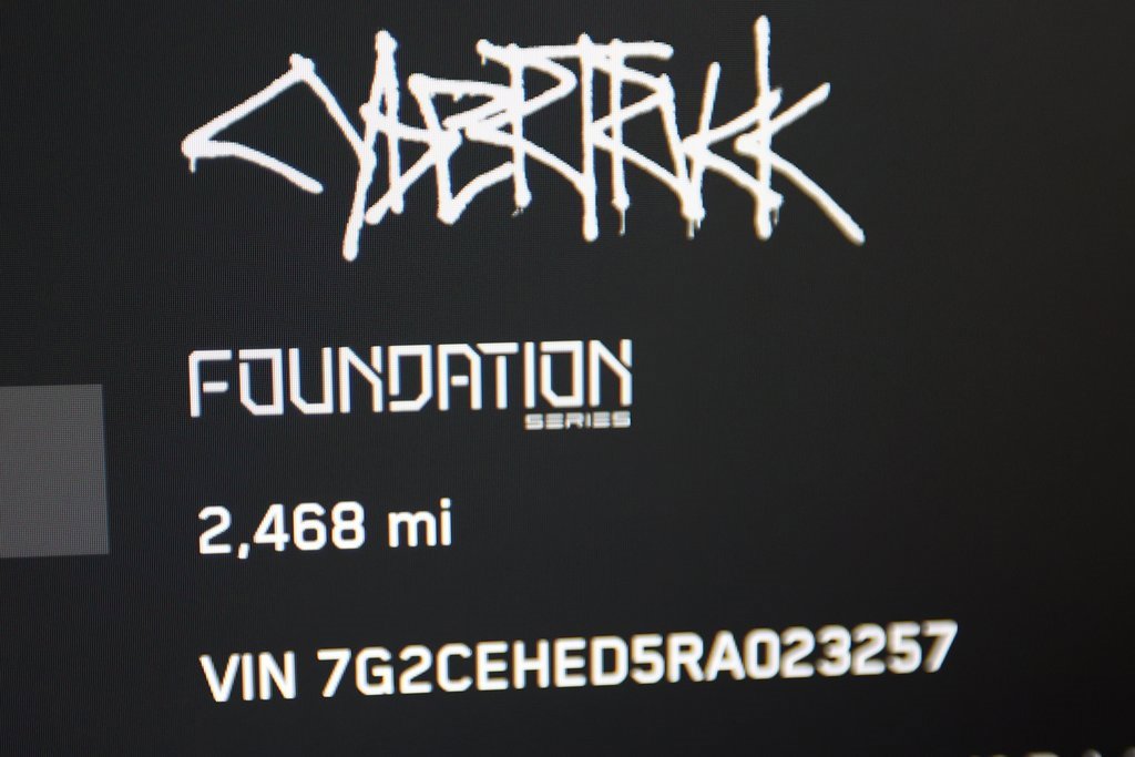 Used 2024 Tesla Cybertruck AWD Crew Cab image 22