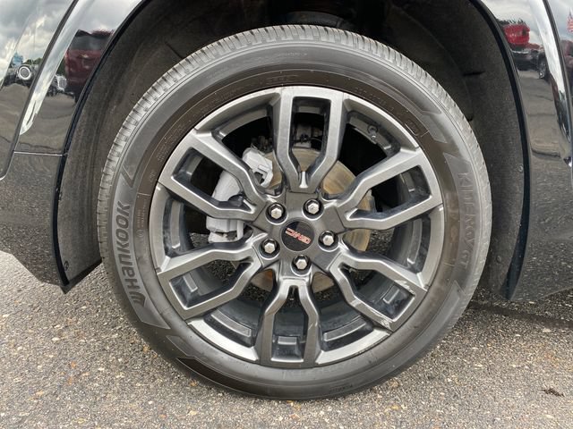 Certified 2024 GMC Terrain Denali w/ Black Diamond Edition AWD/4WD image 26