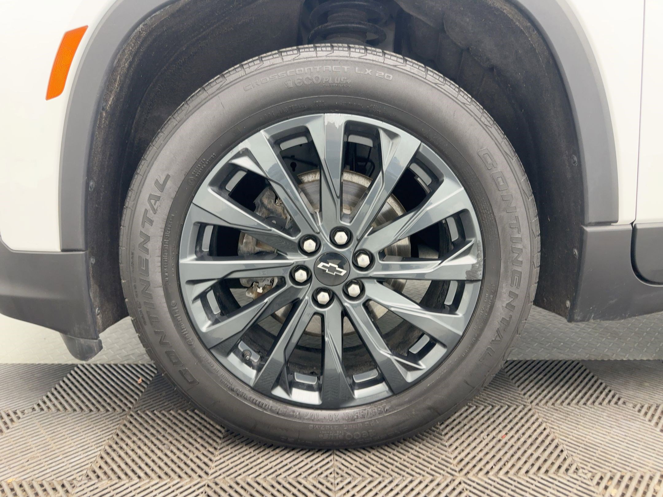 Certified 2023 Chevrolet Traverse RS w/ LPO, Floor Liner Package image 12