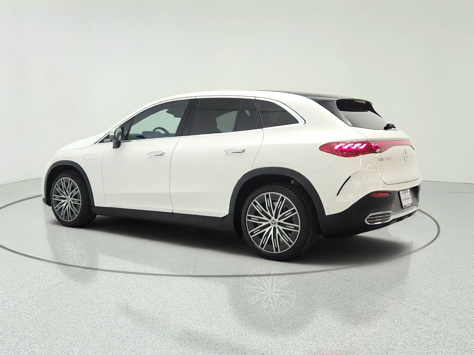 Certified 2023 Mercedes-Benz EQE 500 4MATIC SUV w/ Exclusive Trim Package image 7