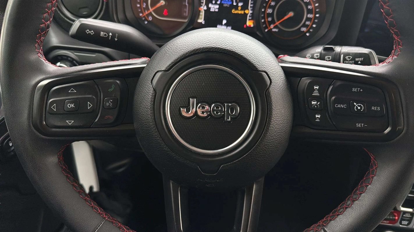 Used 2024 Jeep Wrangler Unlimited Rubicon AWD/4WD image 12