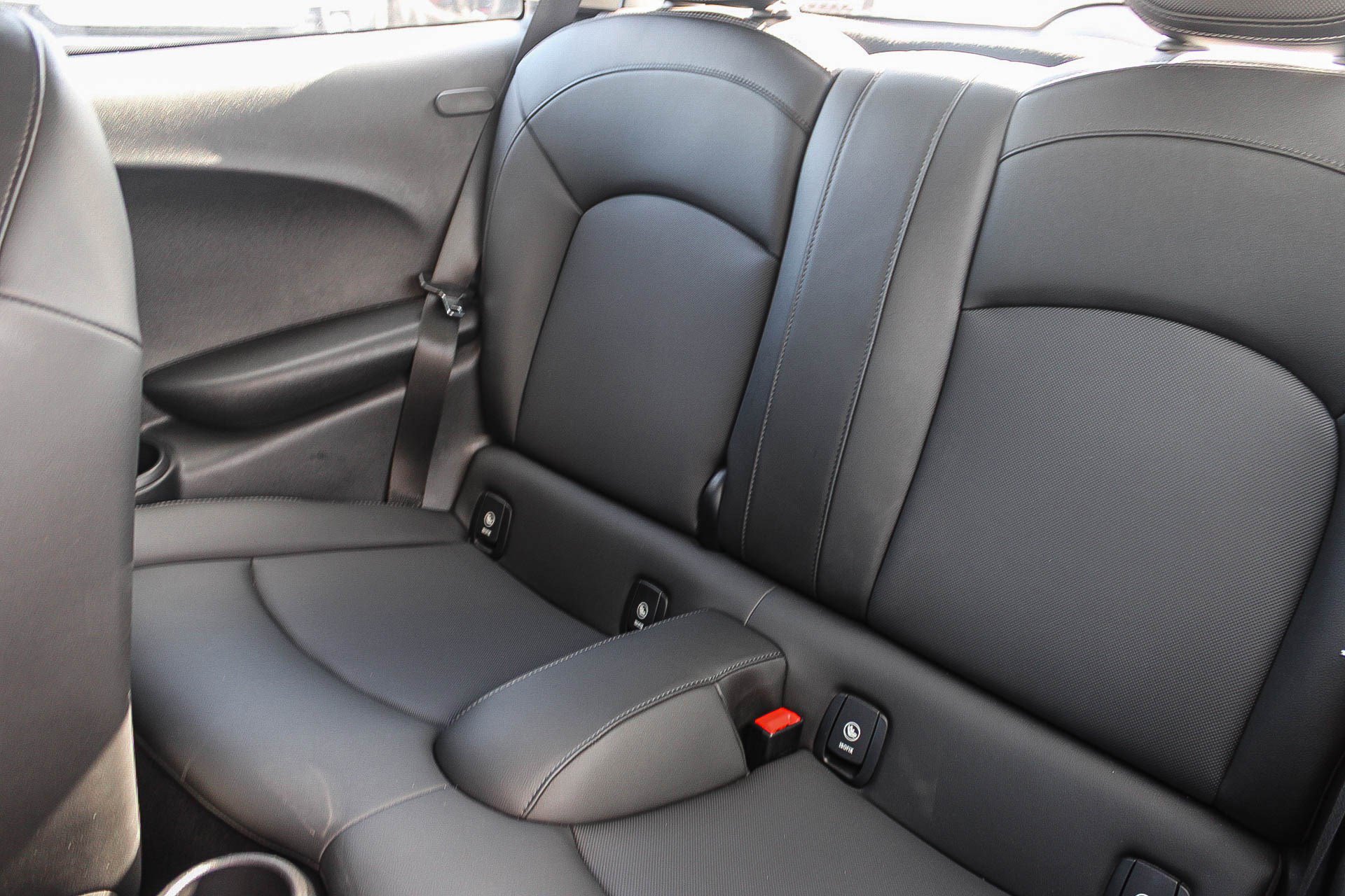 Used 2019 MINI Cooper 2-Door Hardtop image 18