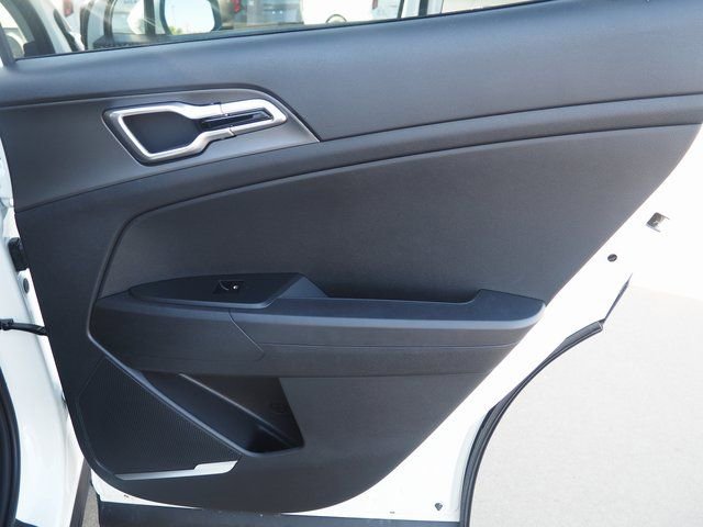 New 2026 Kia Sportage LX image 34