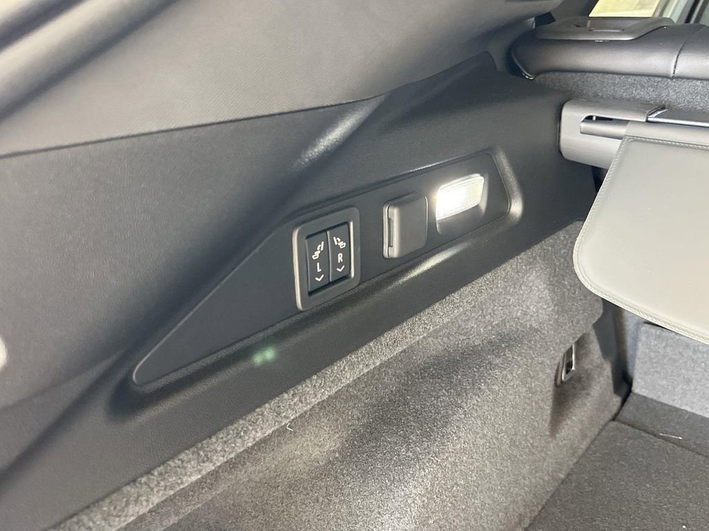 New 2026 Cadillac Lyriq V image 32