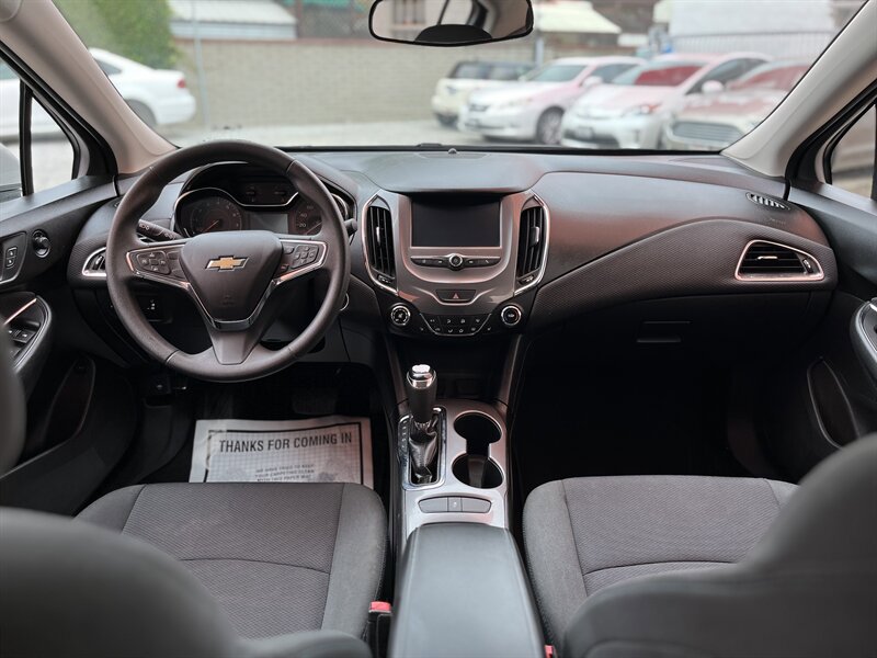 Used 2017 Chevrolet Cruze LT w/ Convenience Package image 20