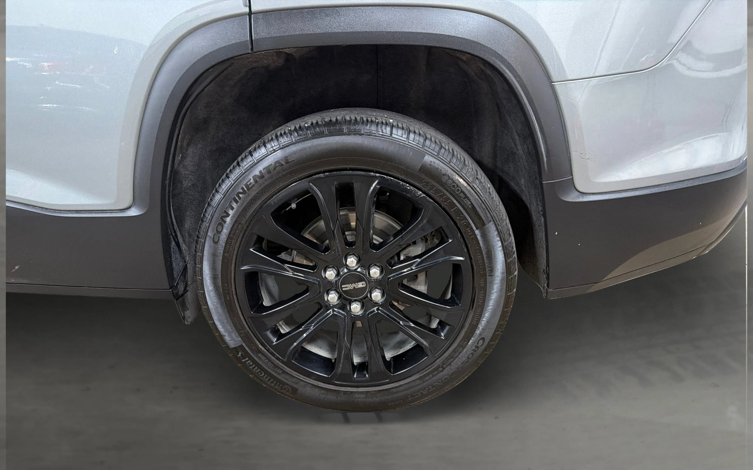Used 2023 GMC Acadia SLE w/ Driver Convenience Package FWD image 50