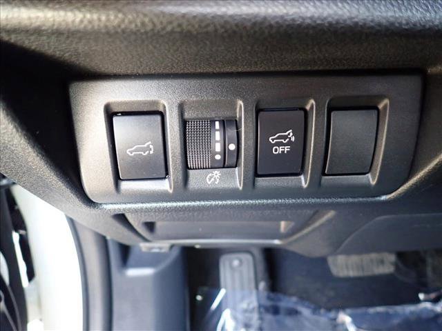 Certified 2025 Subaru Outback Premium w/ Popular Package #1A AWD/4WD image 17