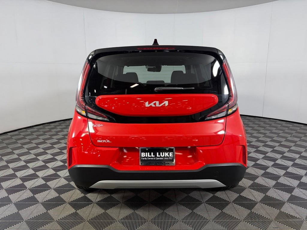 Used 2023 Kia Soul LX FWD image 8