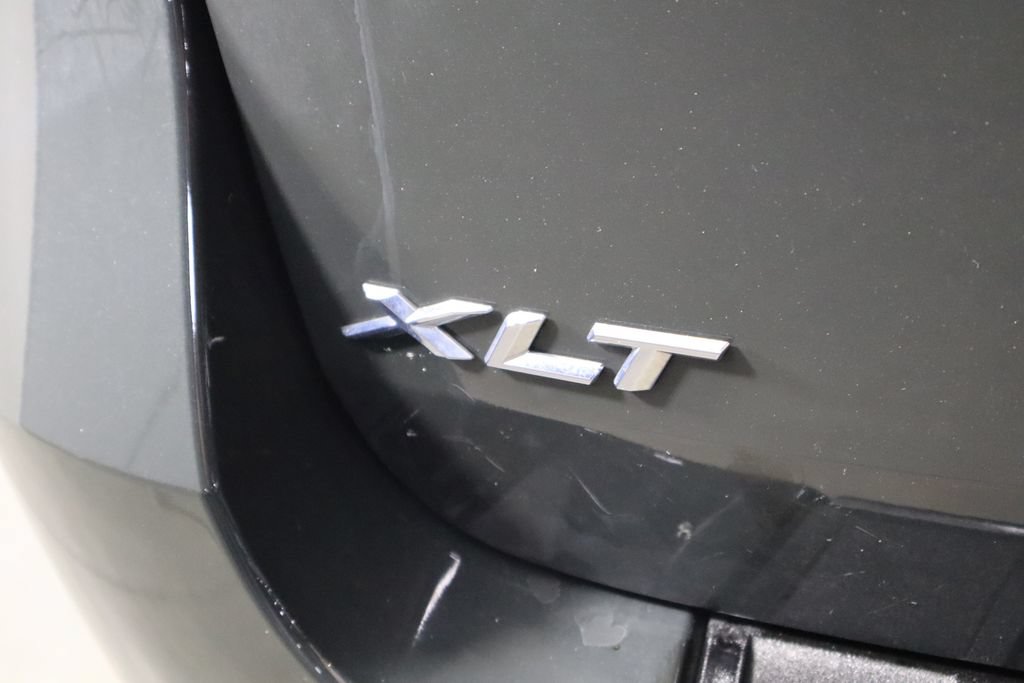 Used 2022 Ford Explorer XLT w/ Equipment Group 202A AWD/4WD image 42