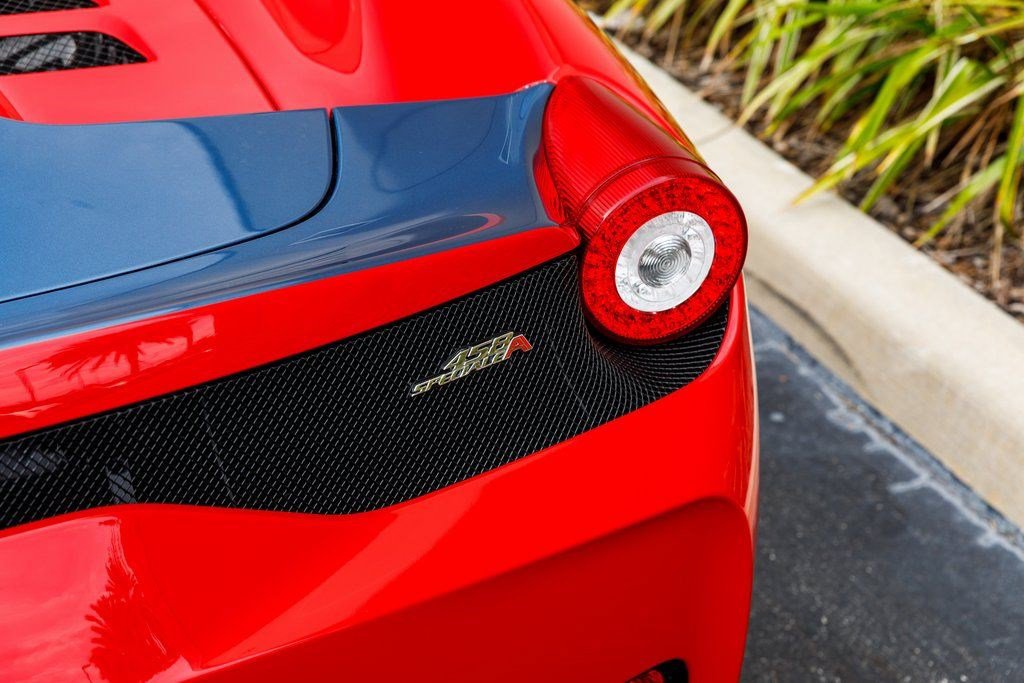 Used 2015 Ferrari 458 Speciale A image 15