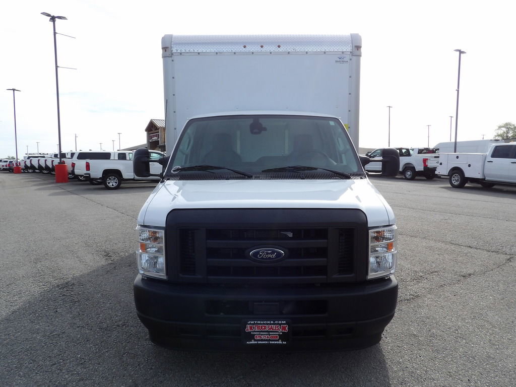 Used 2024 Ford E-350 and Econoline 350 Super Duty w/ Driver's Safety Package RWD image 12