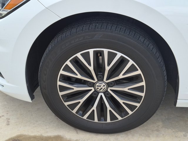 Used 2020 Volkswagen Jetta SE w/ SE Cold Weather Package FWD image 10