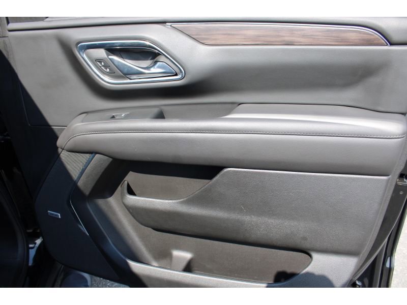Used 2023 Chevrolet Tahoe Z71 w/ Luxury Package image 33