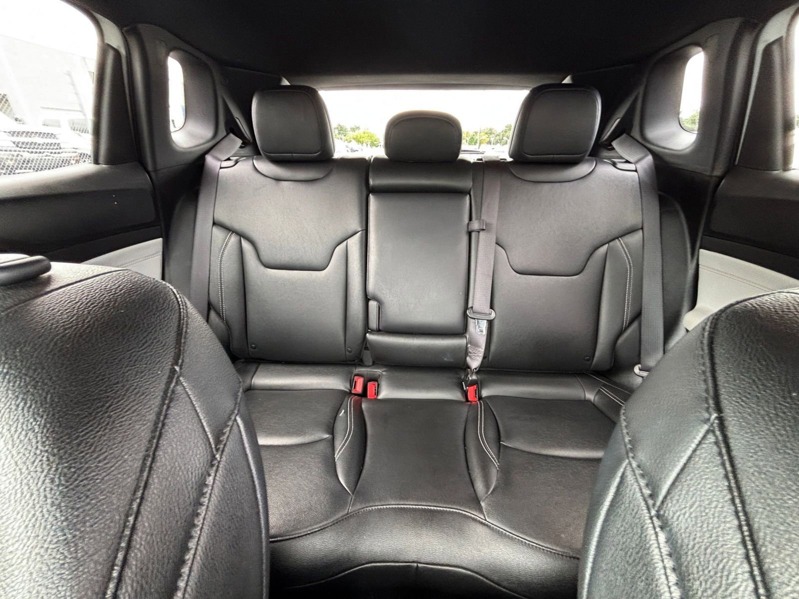 Used 2025 Jeep Compass Limited AWD/4WD image 39
